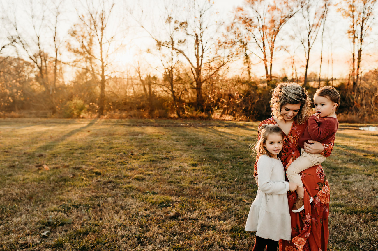 Why you should choose a lifestyle newborn session: Tiffany Crenshaw Huntsville Photographer