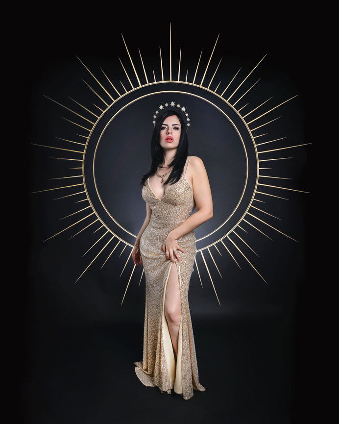 Crown Yourself: Contemporary Glamour Portraits for Women in Winter Garden & Orlando