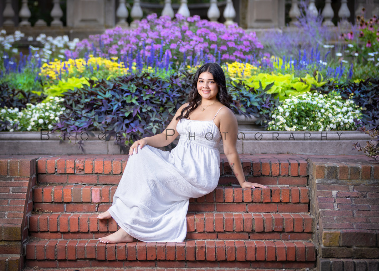 BOOK YOUR SENIOR PORTRAIT TODAY!