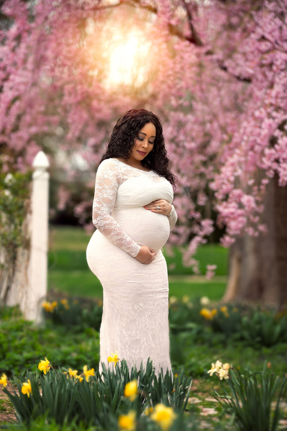 Syracuse, New York Photographer explains why Maternity Photos worth it