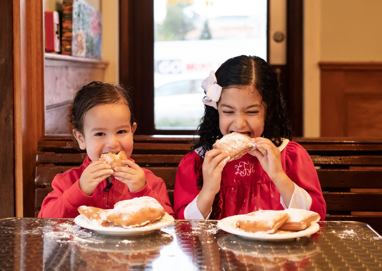 Multi-Generation Family Portraits: a Not-to-Miss Experience!