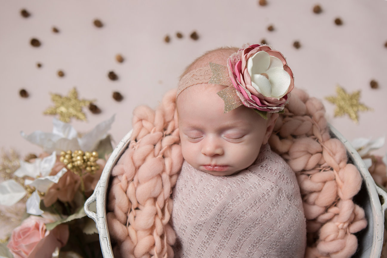 Hailee's Studio Maternity Session - Augusta, Wisconsin