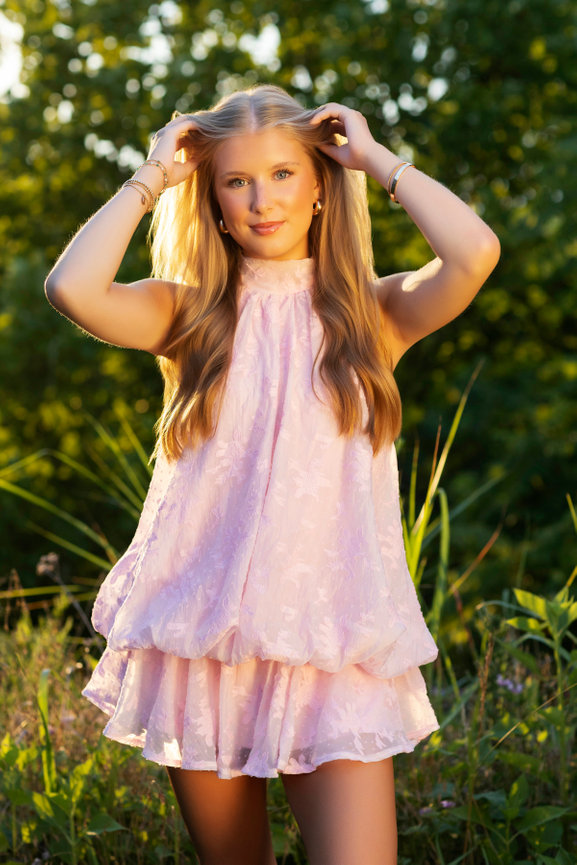 Eastern Kentucky Senior Guy Photographer Guide for Moms