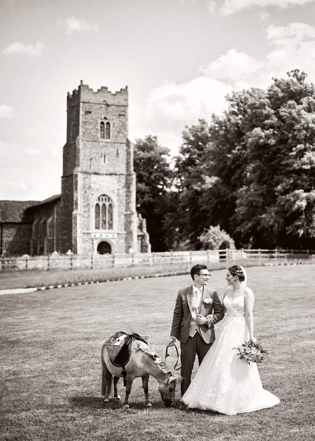 Gaynes Park Summer Wedding - Harriet & Ed