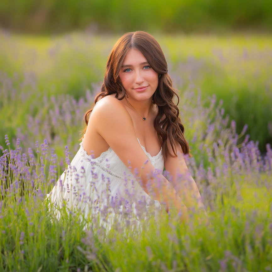Senior Session Scheduling: Navigating the Seasons for the Perfect Photoshoot