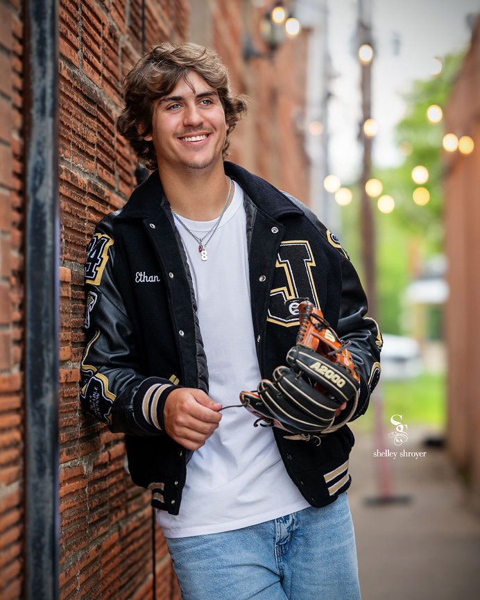 High School Senior Portraits Class of 2026! {Austin Texas Photographer}