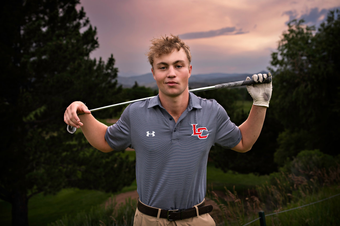 Tee Up Your Senior Pictures!