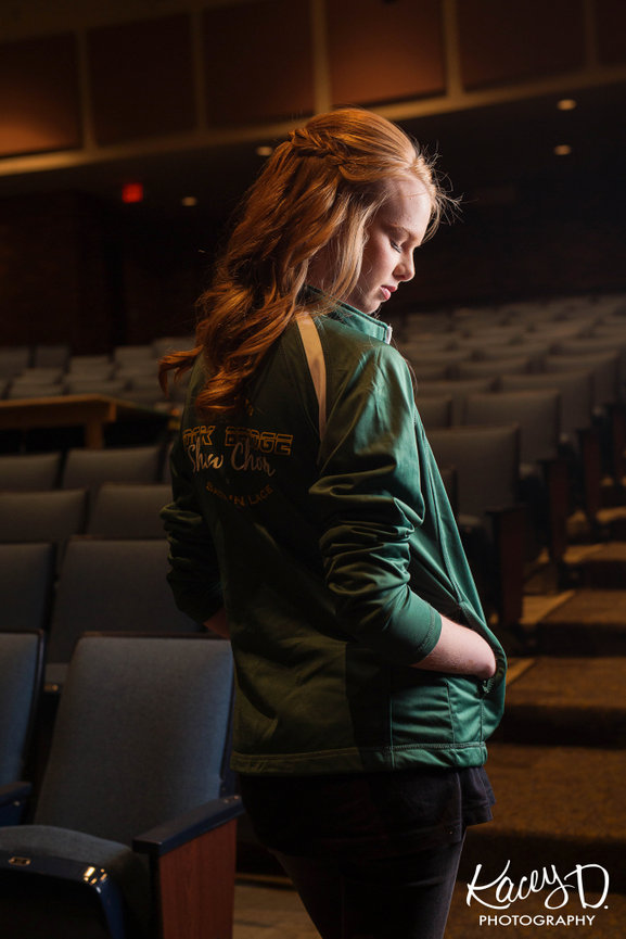 Senior Session Scheduling: Navigating the Seasons for the Perfect Photoshoot