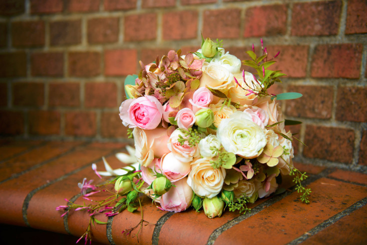 romantic garden rose bridal bouquet in pink and white
