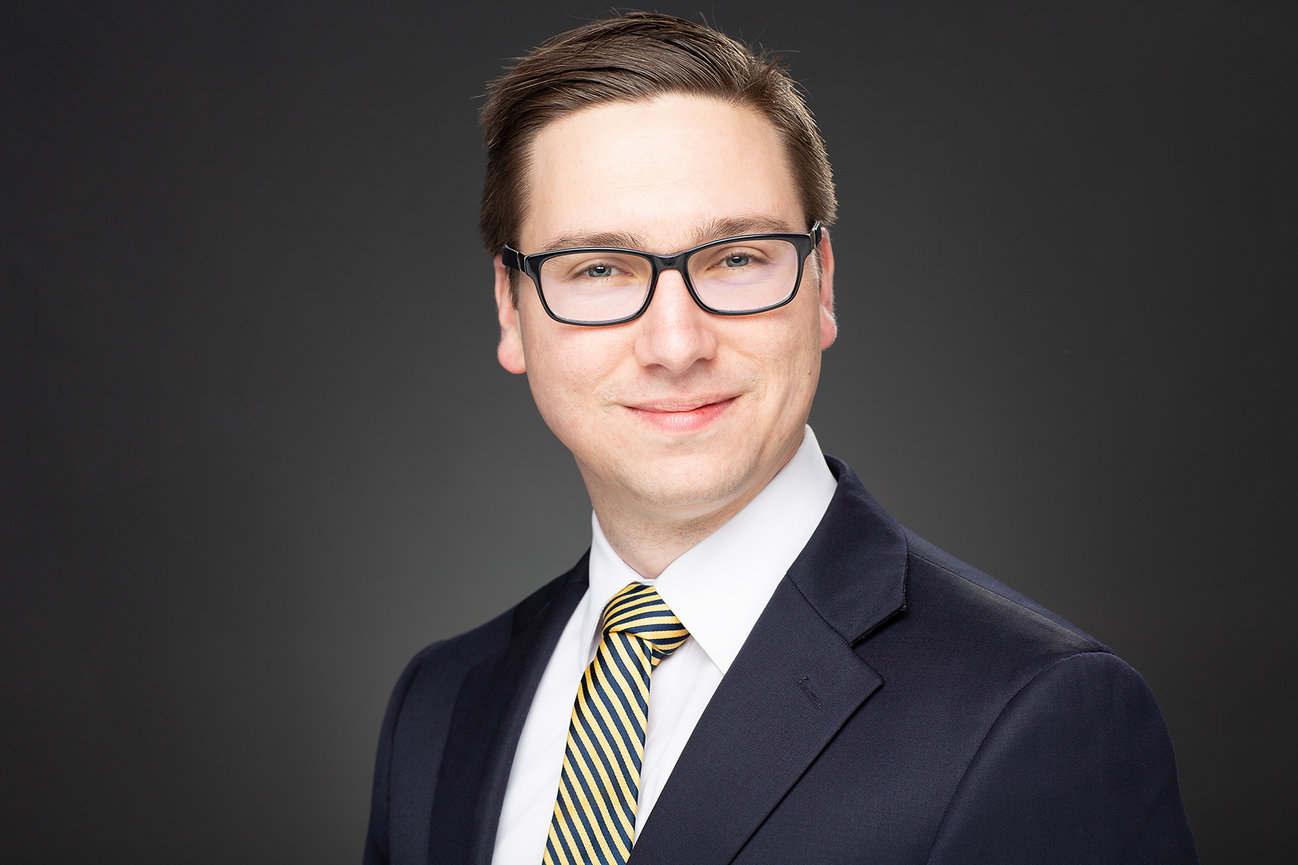 7 Tips for Better Actor Headshots According to a Top Pros