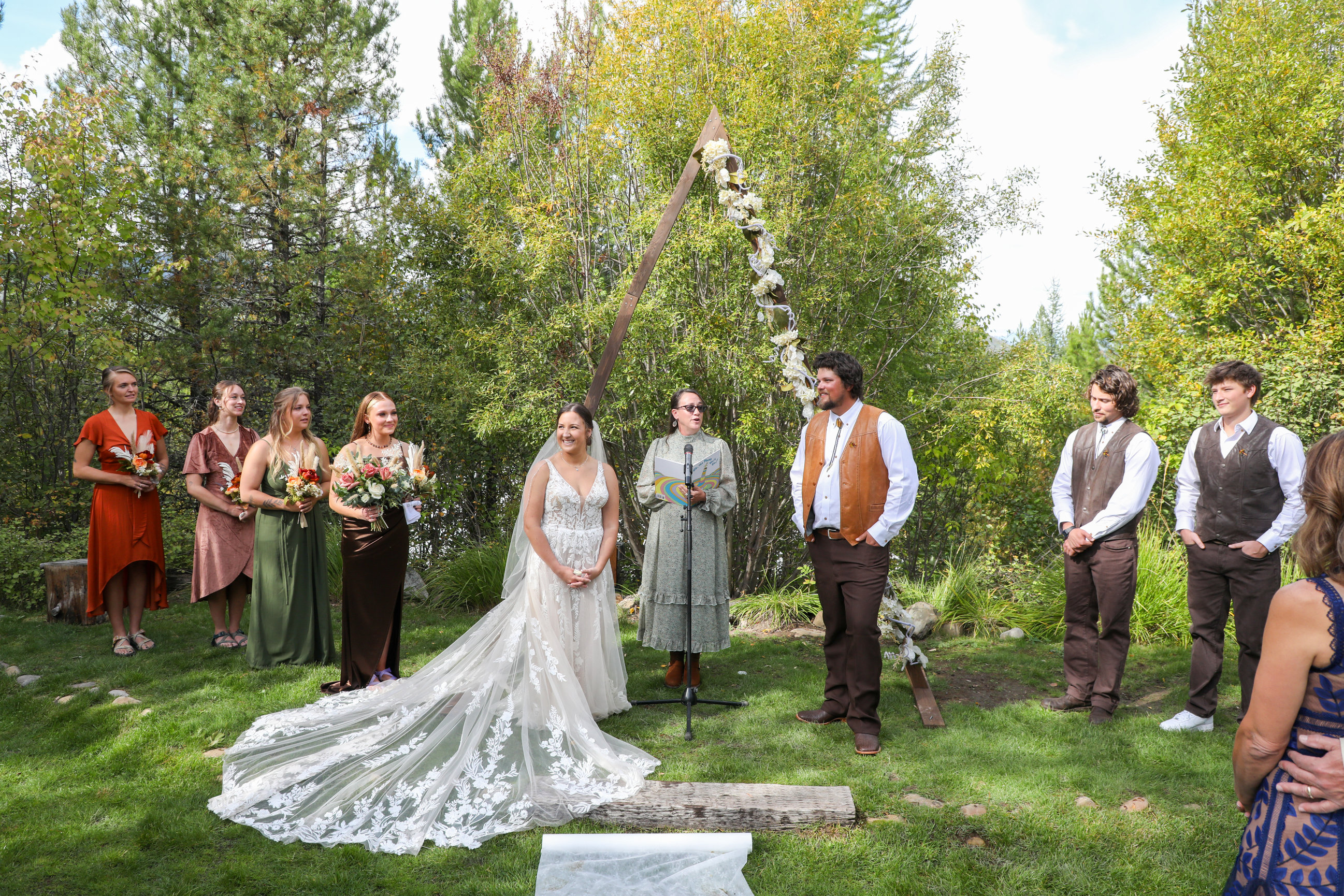 Mountain Magic: Payton & Sam's Great Northern Wedding Mountain Magic: Payton & Sam's Great Northern Wedding