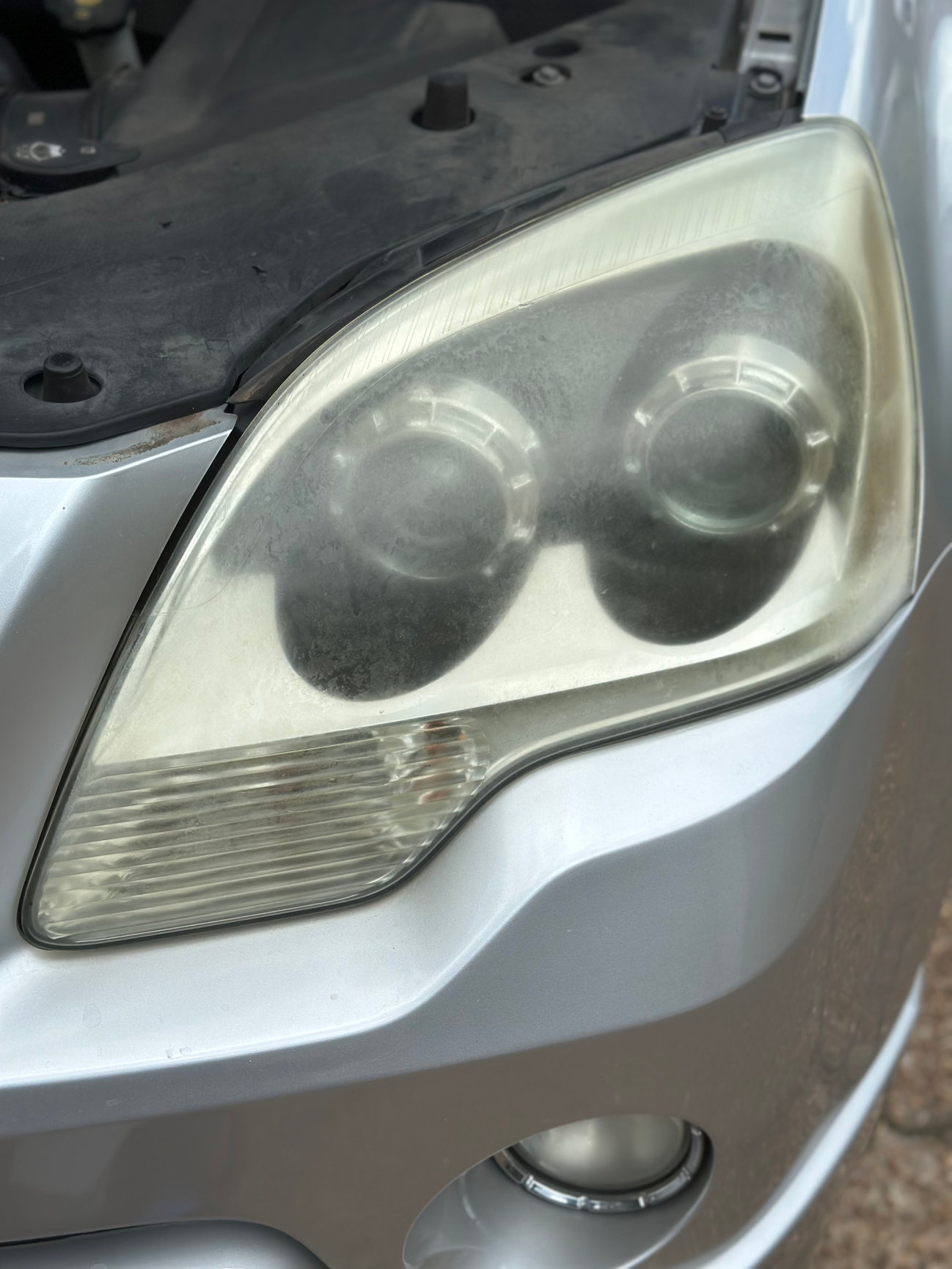 what-causes-foggy-headlights-fresh-headlights