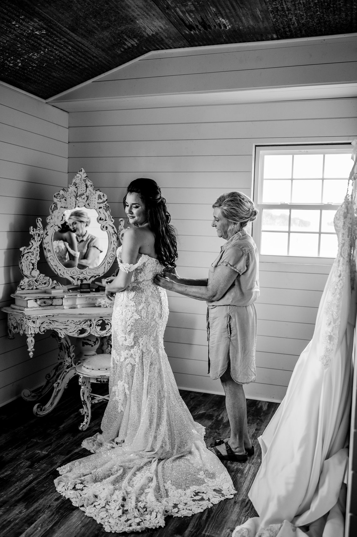 Makenzie & Andrew Bradford Farm and Venue