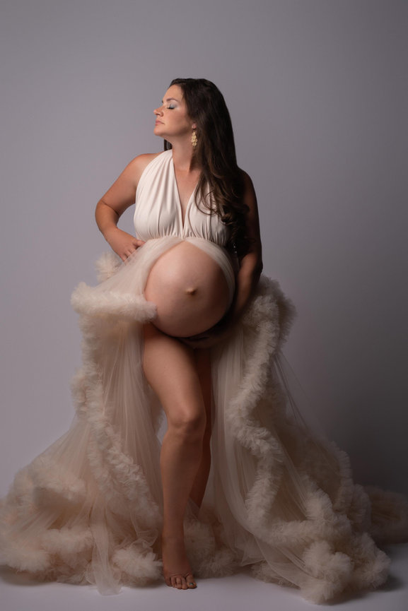 maternity photography orlando, maternity photographer in orlando, maternity portraits near me