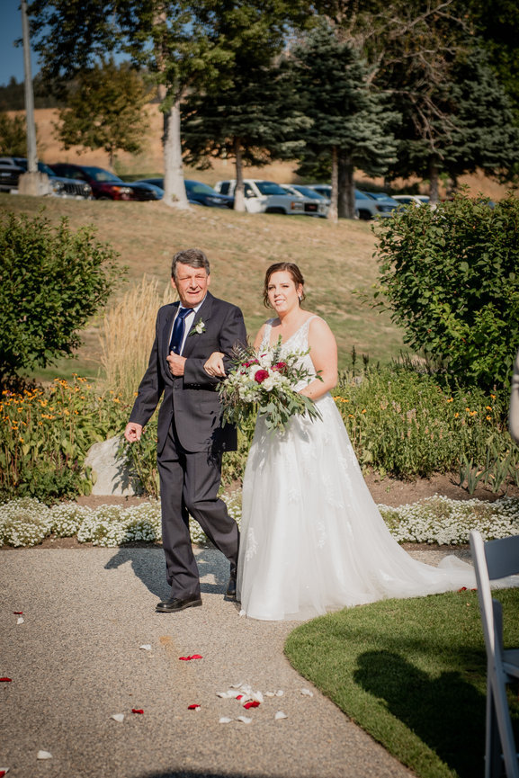 Top rated Wedding photographer in the Okanagan