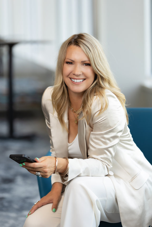 professional headshot photographer, La Crosse Wisconsin Photographer, Business Branding photographer, Onalaska Wisconsin Photographer, Studio Headshots, Professional Branding, Business Photographer, Corporate Headshot Photographer