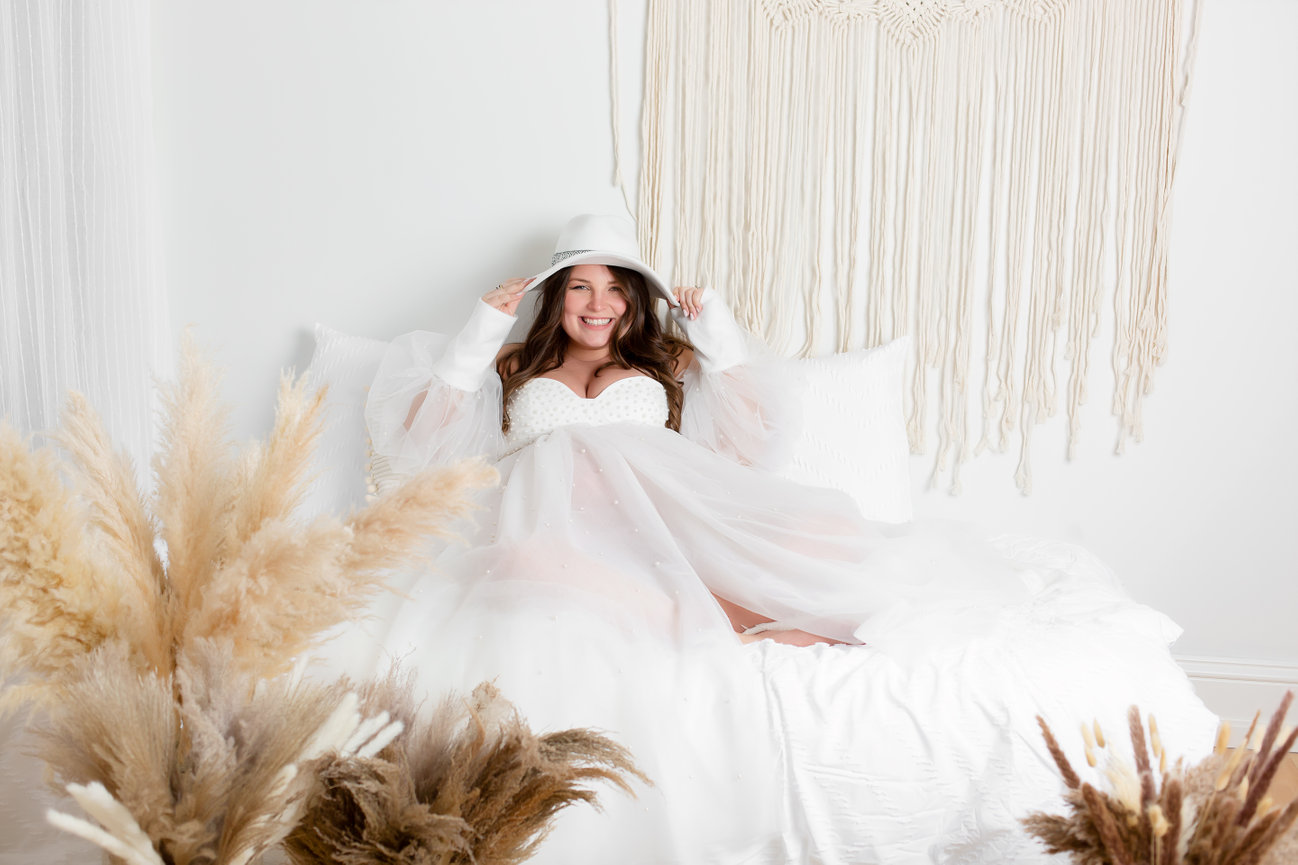 maternity photographer, la crosse maternity photographer, onalaska wisconsin photographer, maternity and newborn photography wisconsin, In studio maternity