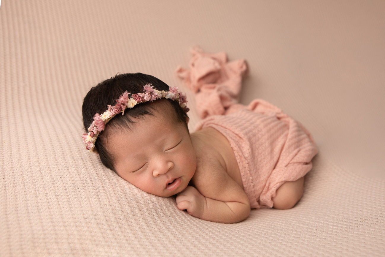 riverside newborn photographer, riverside newborn photography, riverside maternity photography, riverside baby photos, riverside newborn portraits,