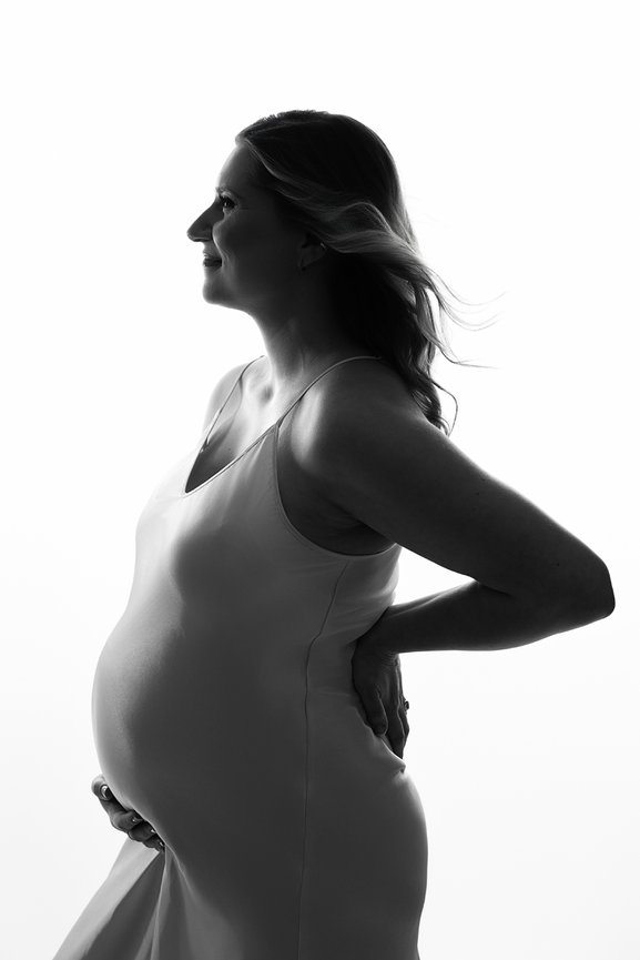 luxury maternity session, stylized maternity, la crosse, wi, studio maternity, maternity photoshoot, high end maternity, galesville, wi