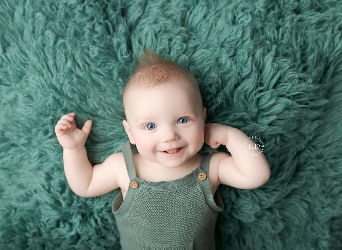 best Dahinda baby photographer, baby photography near me Dahinda, baby portrait studio Dahinda IL