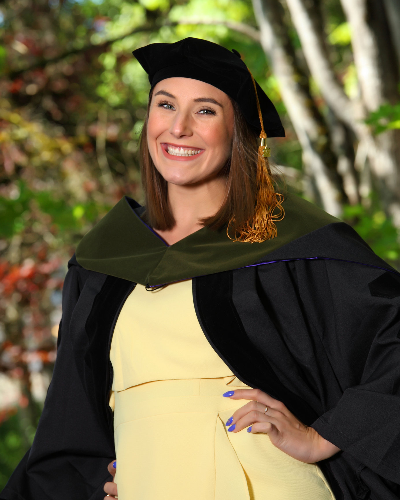 Cap & Gown Gallery - Vakker Portraits