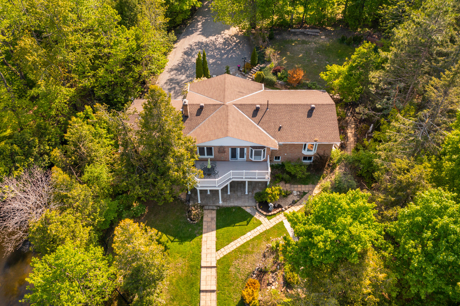 35 Rideau Ferry Road