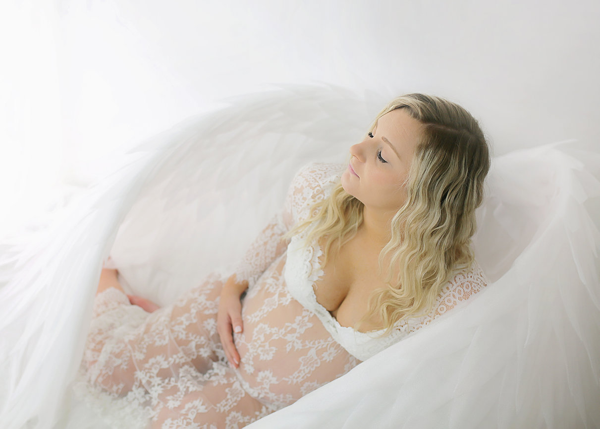 Home Las Vegas Maternity, Newborn and Milestone Photographer