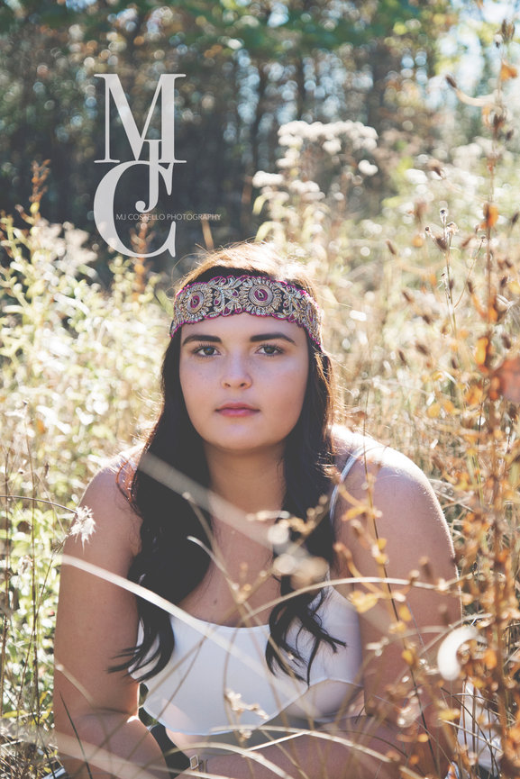 Golden hour senior photography in Morgantown, WV and Erie, PA with warm, flattering light.