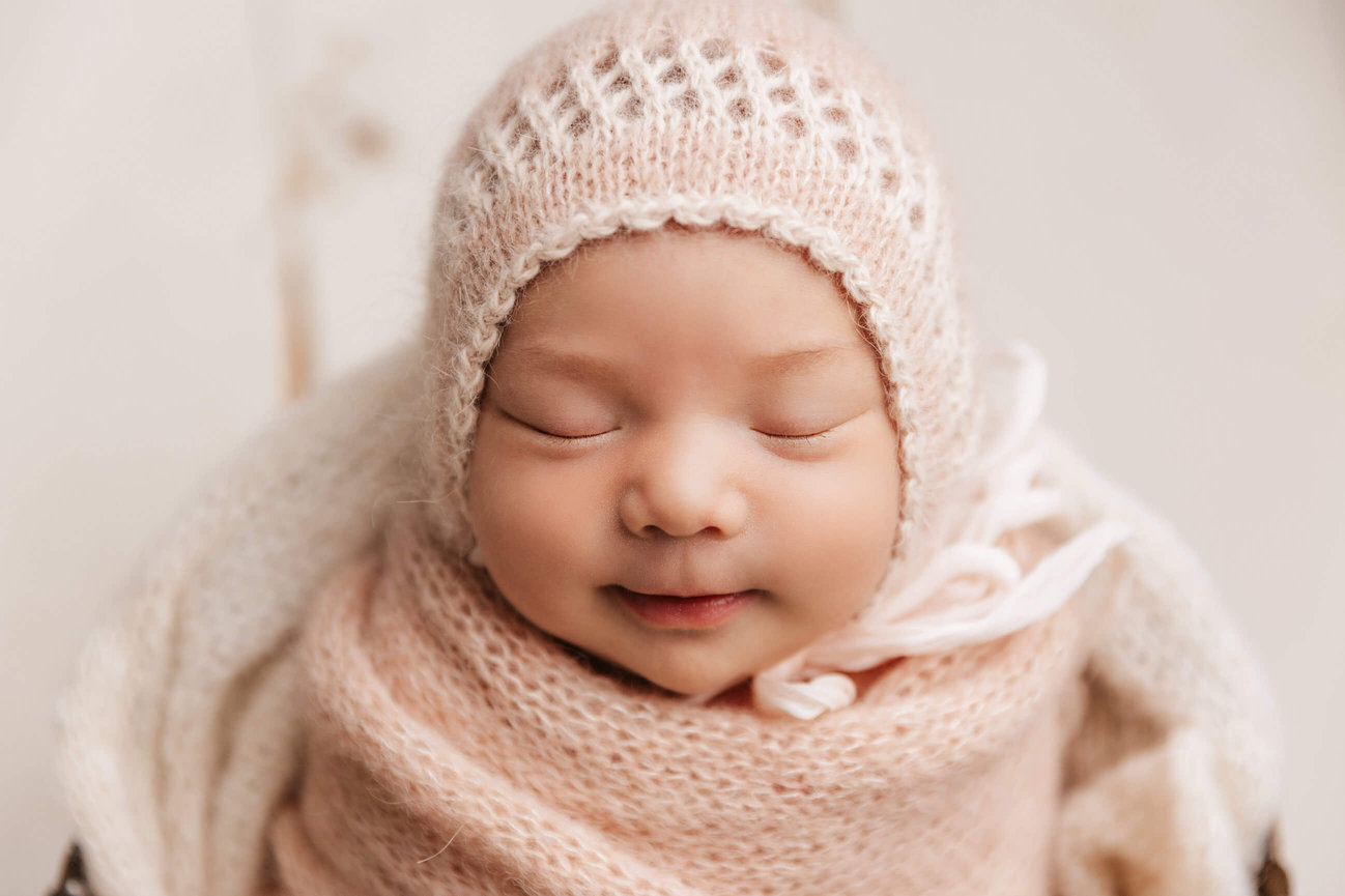 Newport Beach maternity photographer, Newport Beach newborn photographer, Newport Beach baby photographer, Newport Beach family photographer, portrait studio in Newport Beach CA