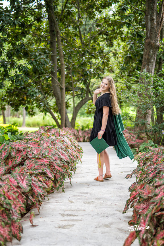 Timeless Photography from Fuller's Photography Studios LLC in Buna, Texas creates images families and businesses can pass down for generations.
