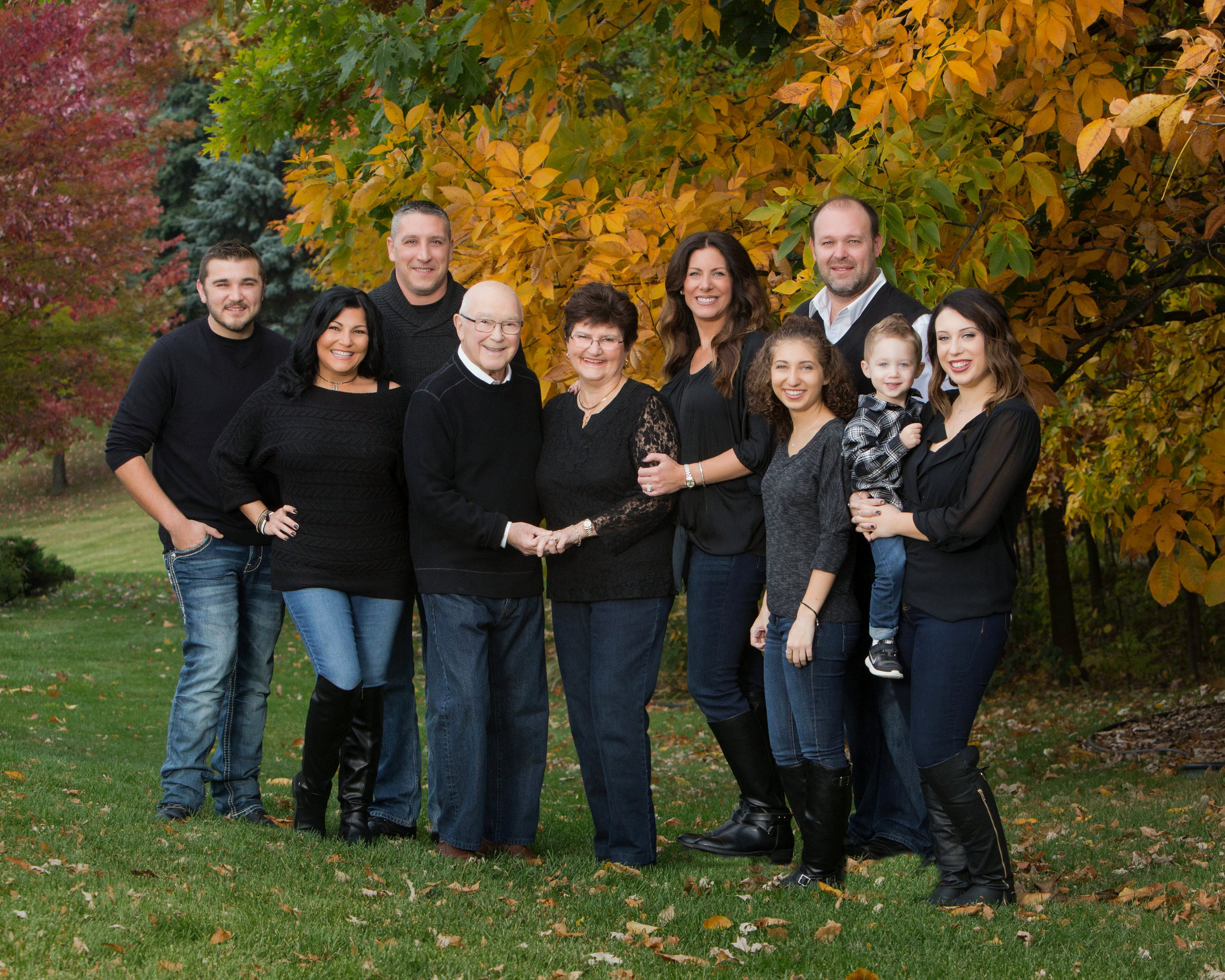 What to Wear for a Family Photo Session if you are Plus Size