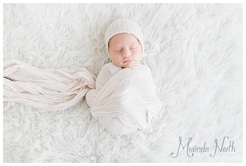 Light and Airy Newborn Photography in Los Angeles - Newborn Photography ...