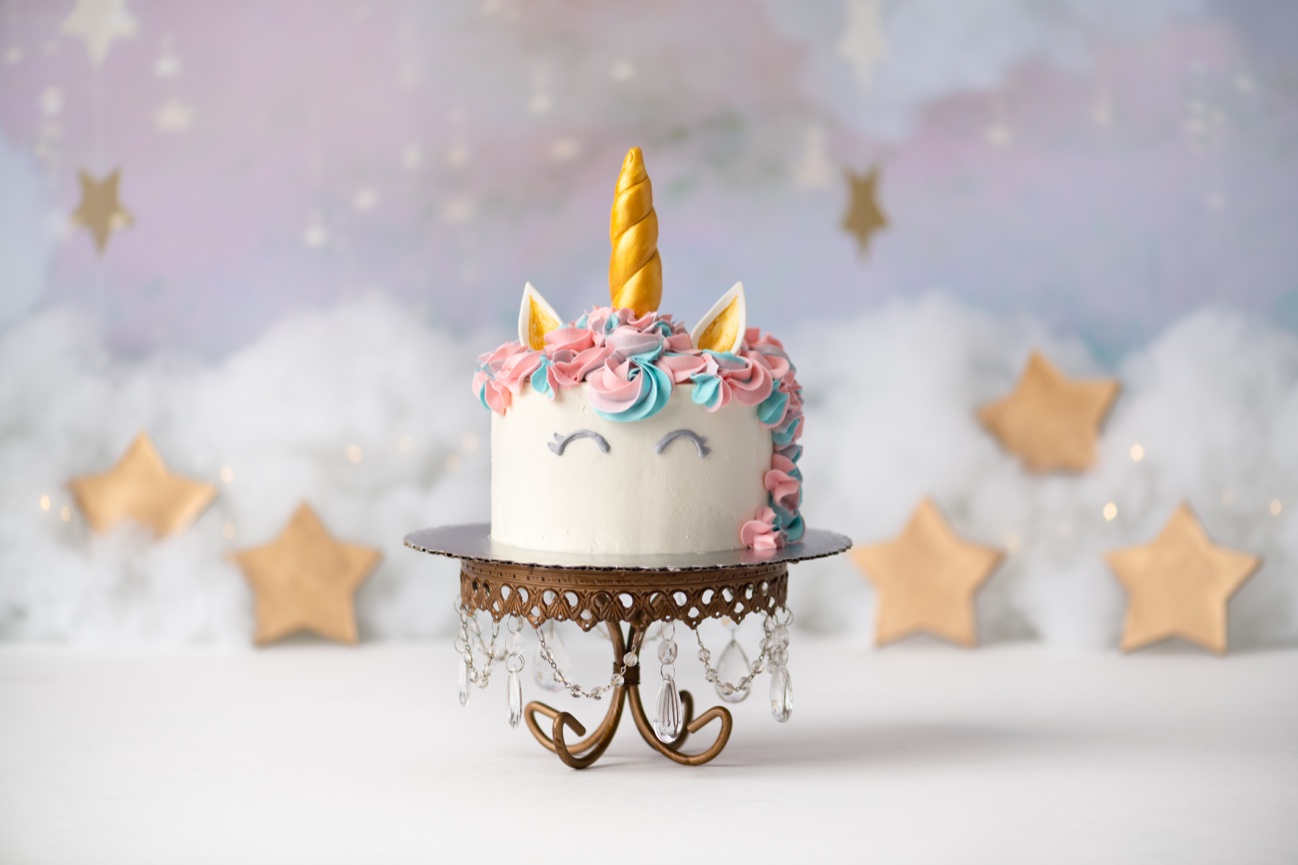 Unicorn First Birthday Cake Smash - Los Angeles based photo studio, The Pod  Photography, specializing in maternity, newborn, baby, first birthday cake  smash and family pictures.