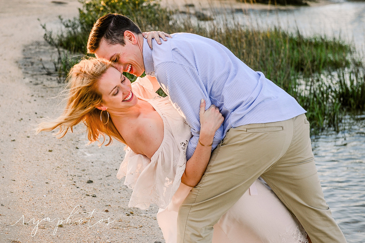 playful maternity session, playful coastal maternity portrait, Ryaphotos